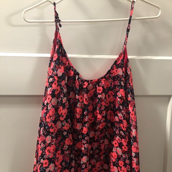 Floral Tank - Picture 2 of 2